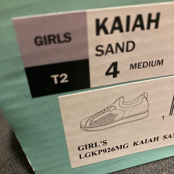 Mia girl Cream Sneakers - Picture 7 of 10